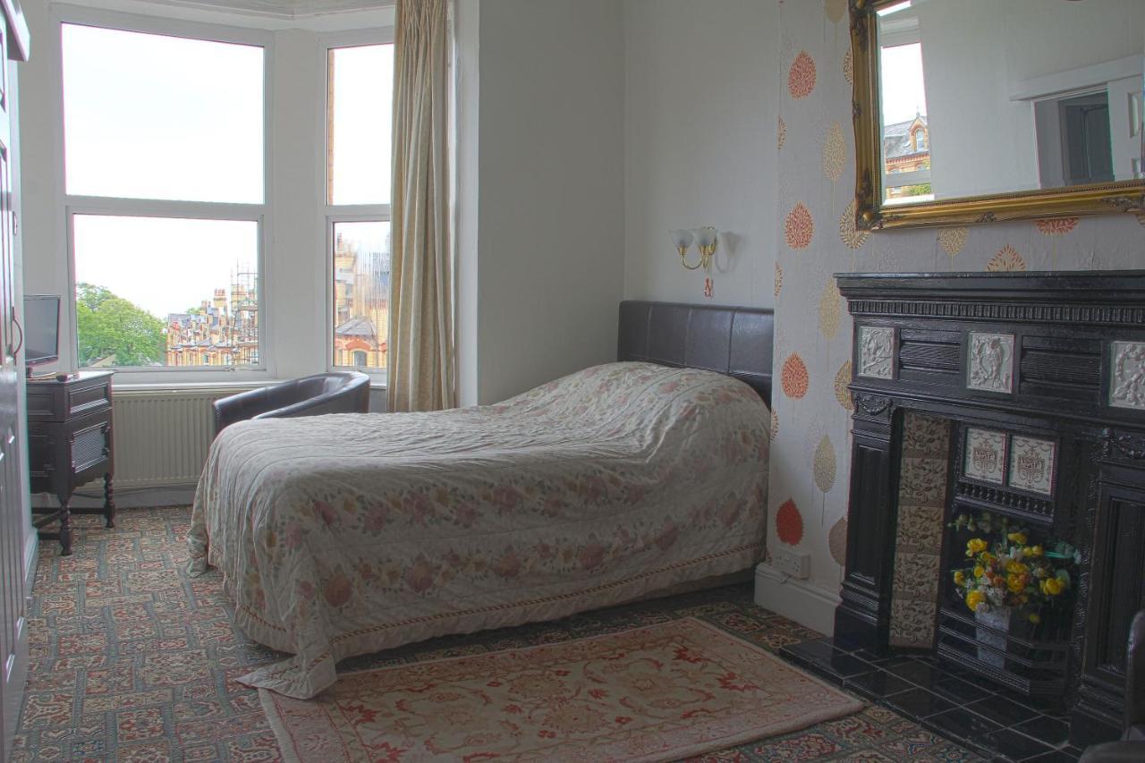 Ashfield Guesthouse Douglas Luaran gambar